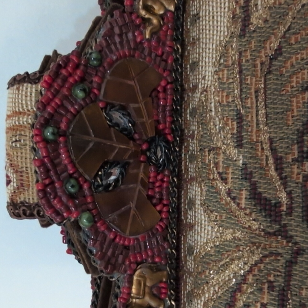Mary Frances Designer Beaded Elephant earth tone tapestry handbag Purse - Picture 4 of 15